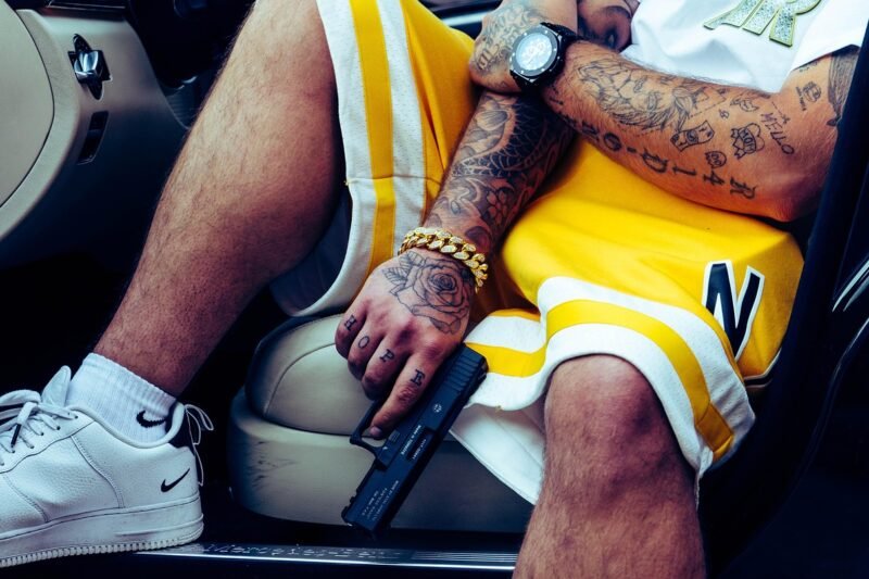 Berakhir Na’as, Oknum Jawara yang Todongkan Senpi ke Awak Media/Wartawan di Lebak, Kini Viral di Sosial Media Babak Belur di Hajar Massa