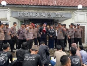 Mahasiswa Mata Dewa Datangi DPRD Lebak, Desak Penyelesaian Konflik Tanah Wanasalam