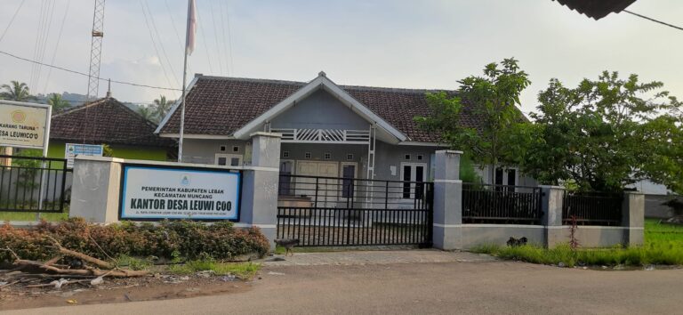 kantor desa leuwicoo