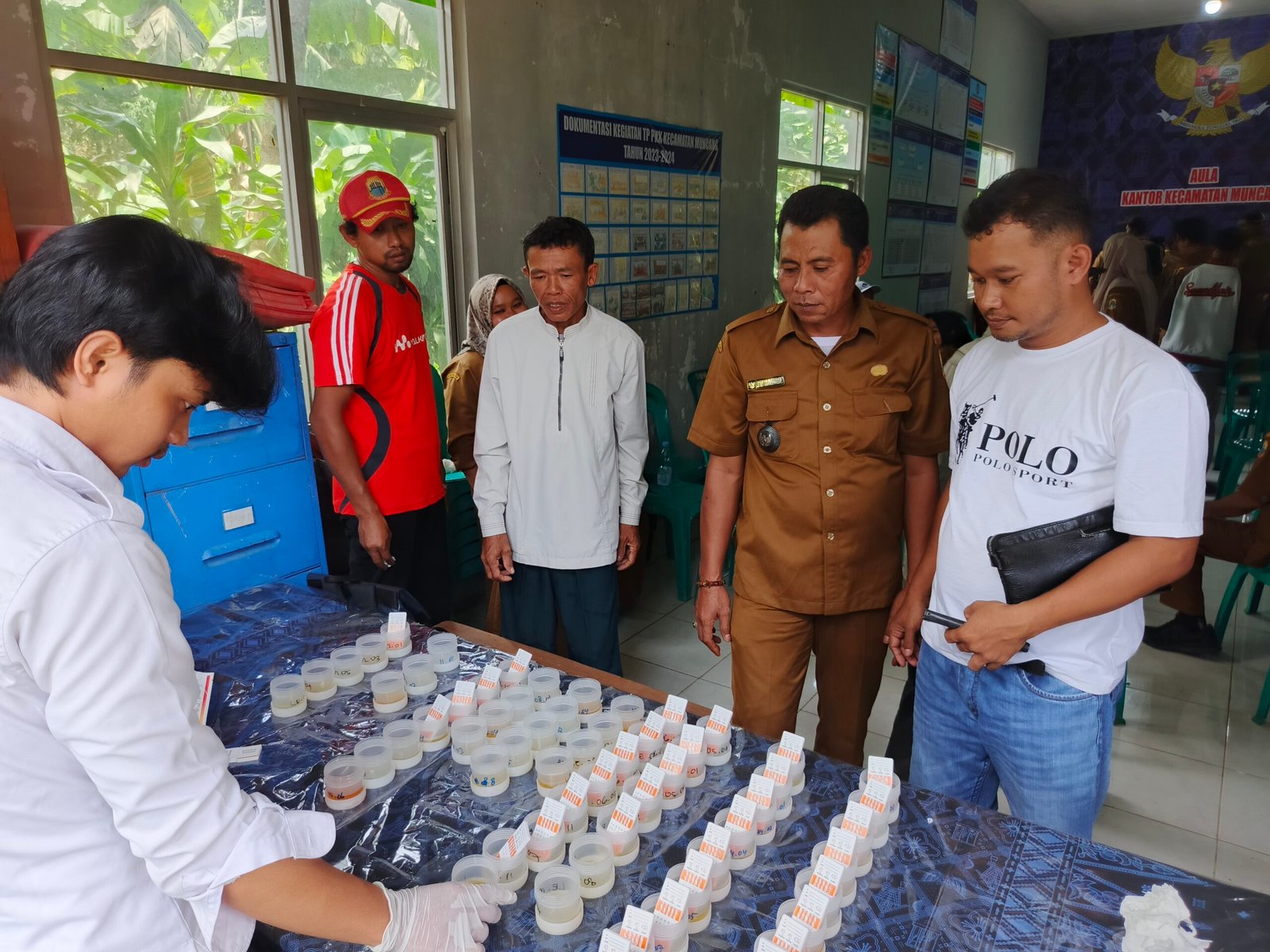 Tes Urine Massal 2025: Langkah Berani Pemdes Pasirnangka Tegaskan Aparatur Bebas Narkoba