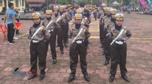 Polsek Muncang dan PGRI Beri Edukasi Disiplin untuk Siswa SD di Polres Lebak