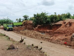 Konfirmasi Soal Galian Tanah, Oknum Satpol PP Sajira Tantang Wartawan