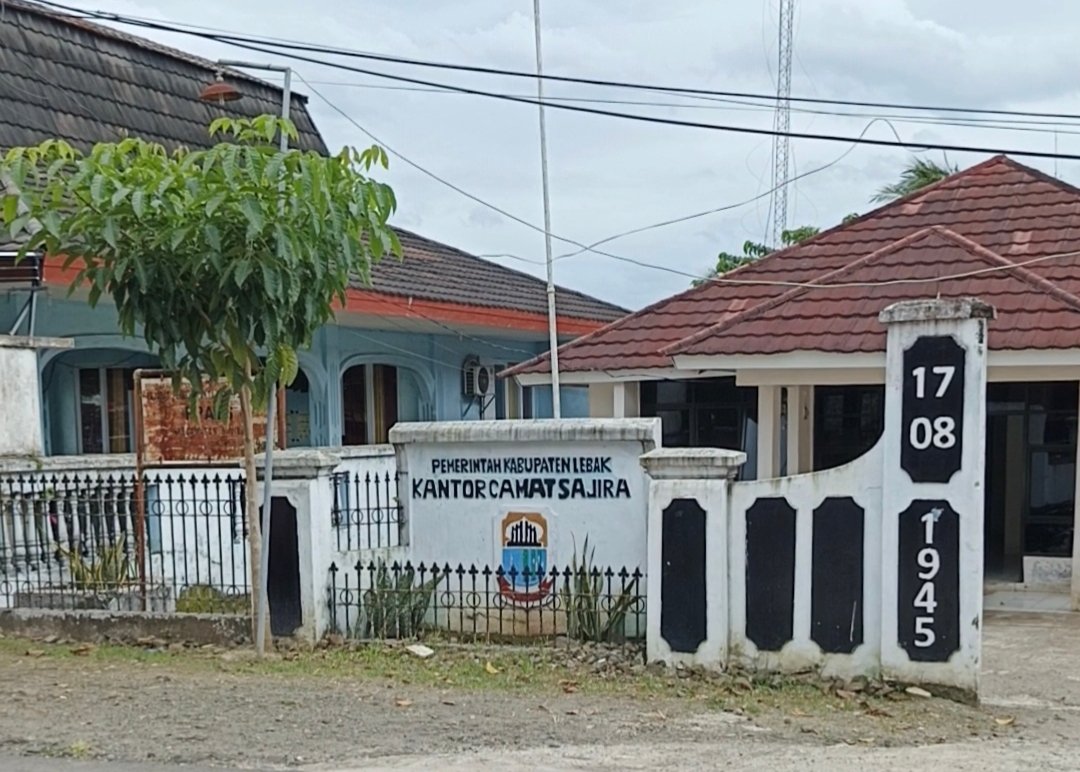 Konfirmasi Soal Galian Tanah, Oknum Kasi Trantib Sajira Tantang Wartawan