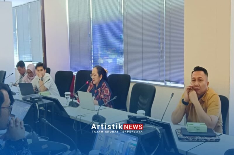 Pemerintah pusat dan daerah membahas percepatan relokasi warga terdampak erupsi Gunung Lewotobi Laki-Laki serta pembangunan hunian tetap di Flores Timur, Nusa Tenggara Timur.