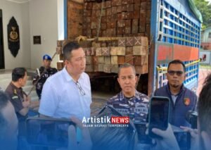 Sindikat Kayu Ilegal Lintas Pulau Dibongkar, Gudang Penampungan di Samarinda Terungkap