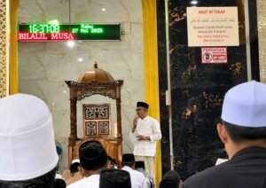 Camat Muncang Endih Sunardi Hadiri Sholat Idul Adha Bersama Warga di Masjid Al Rahman