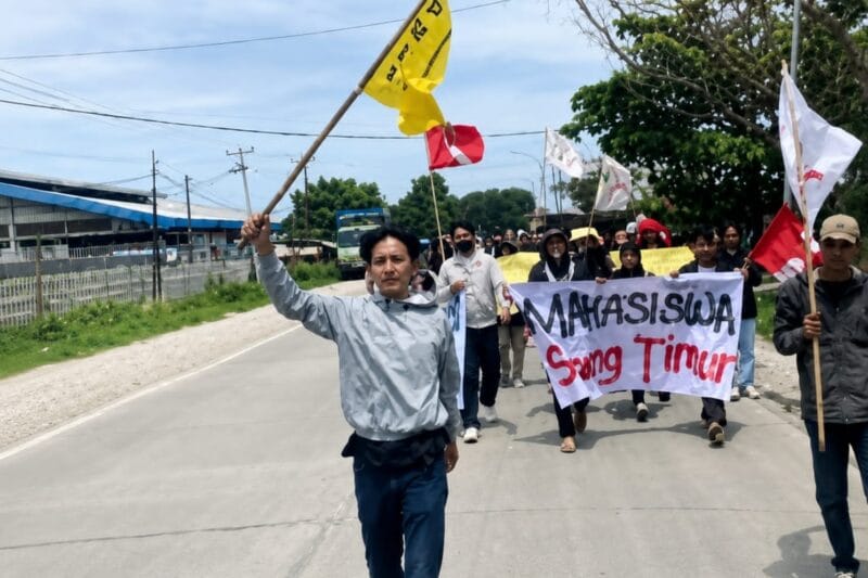 Mahasiswa dan Warga Serang Timur Desak Penertiban Galian C dan Truk Parkir Liar di Cirabit
