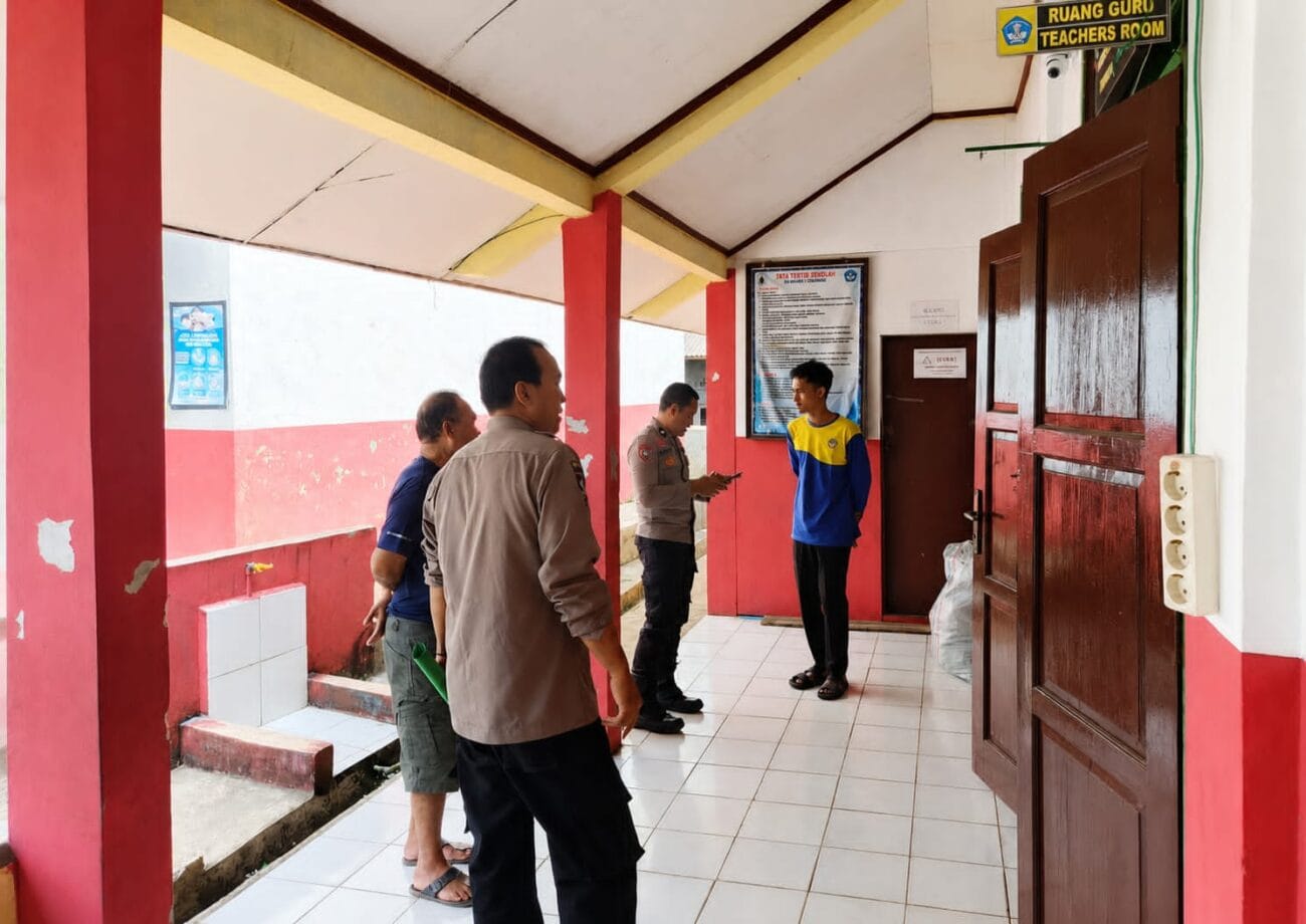 Polsek Muncang Gerak Cepat Tangani Pencurian di Kantor Desa Cikarang dan SDN 1 Cikarang