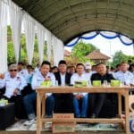Milad ke-1 Paguyuban Cisimeut Besatu santuni 77 anak yatim di Desa Nayagati Lebak