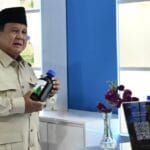 Presiden menghadiri Panen Raya Serentak di Lanud Abdulrachman Saleh, Kabupaten Malang, Jawa Timur.