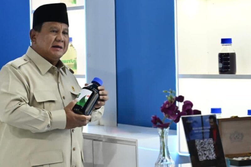 Presiden menghadiri Panen Raya Serentak di Lanud Abdulrachman Saleh, Kabupaten Malang, Jawa Timur.
