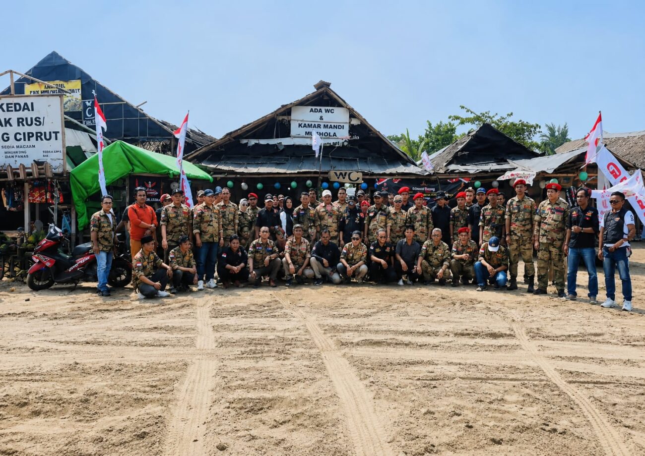 Foto bersama pengurus DPC dan PAC GRIB Jaya Kabupaten Lebak usai Rapimcab di Pantai Bagedul, Kecamatan Malingping, Kabupaten Lebak.