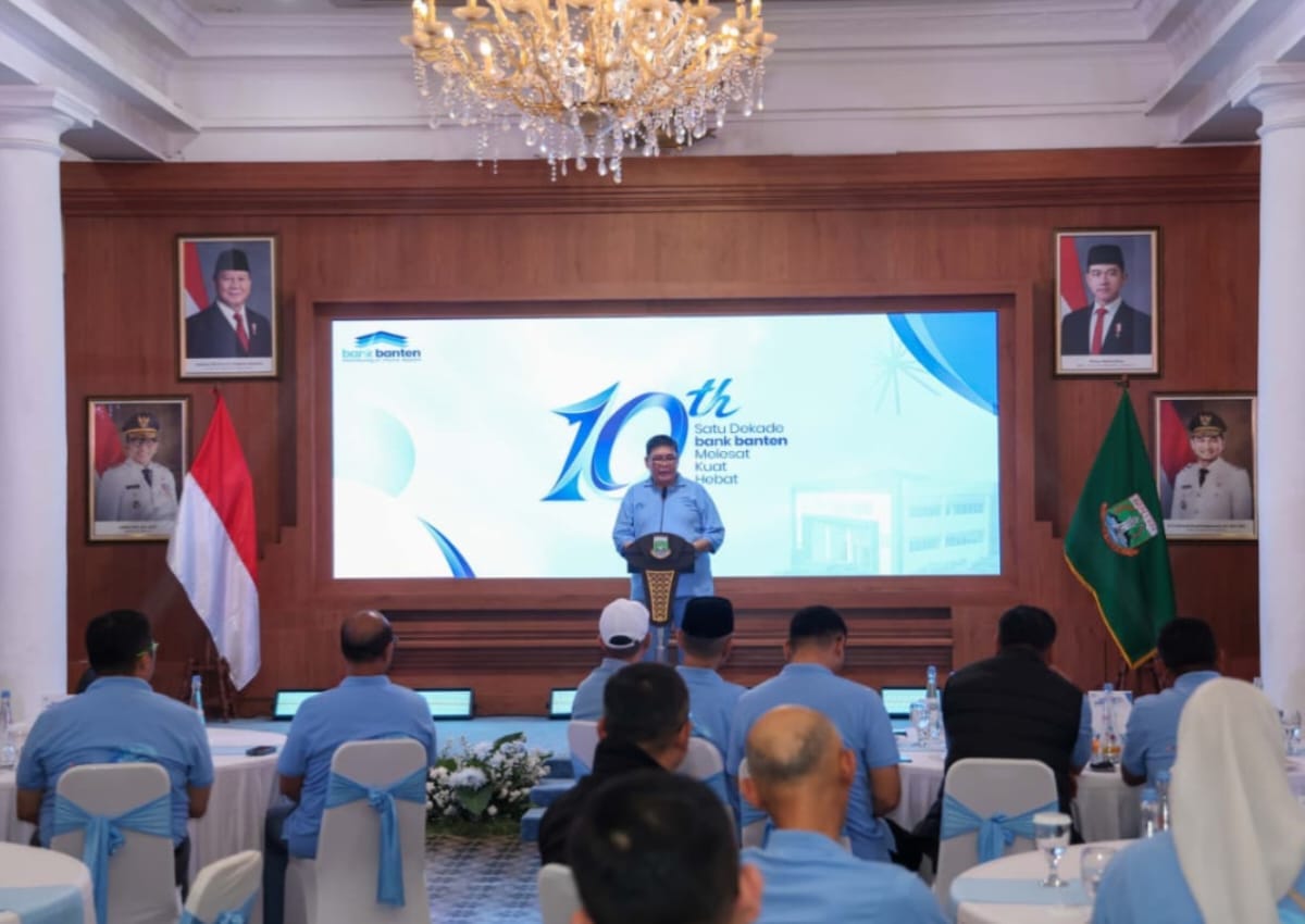 Gubernur Andra Soni menghadiri HUT ke-10 Bank Banten di Kota Serang