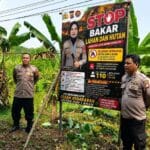 Personel Polsek Muncang memberikan imbauan pencegahan karhutla kepada warga Desa Suka Negara Kabupaten Lebak.