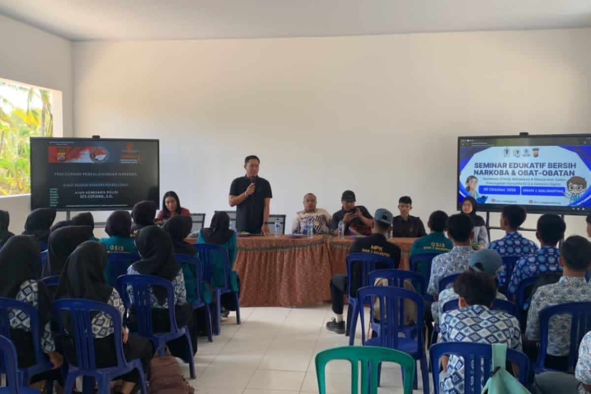 Edukasi bahaya narkoba bagi pelajar SMAN 2 Malingping oleh Satresnarkoba Polres Lebak