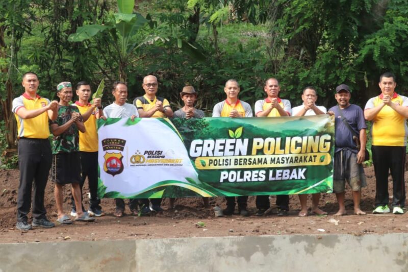 Polres Lebak Tanam Pohon di Rangkasbitung, Dukung Program Green Policing Kapolri