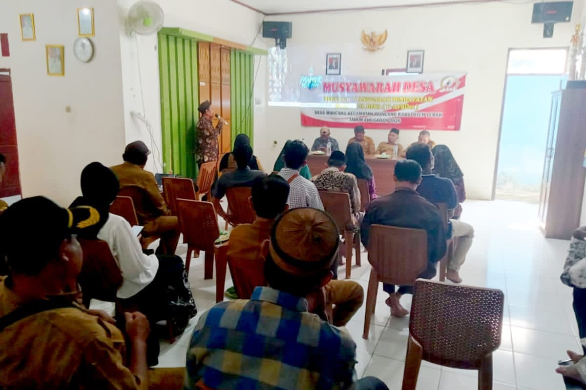 Musyawarah Desa Muncang, Kecamatan Muncang, Kabupaten Lebak, membahas Rancangan Perubahan Anggaran Pendapatan dan Belanja Desa Tahun Anggaran 2026.