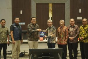 Kunjungan kerja Kemenko Perekonomian ke Kawasan Industri Terpadu Batang untuk meninjau investasi dan konektivitas logistik.